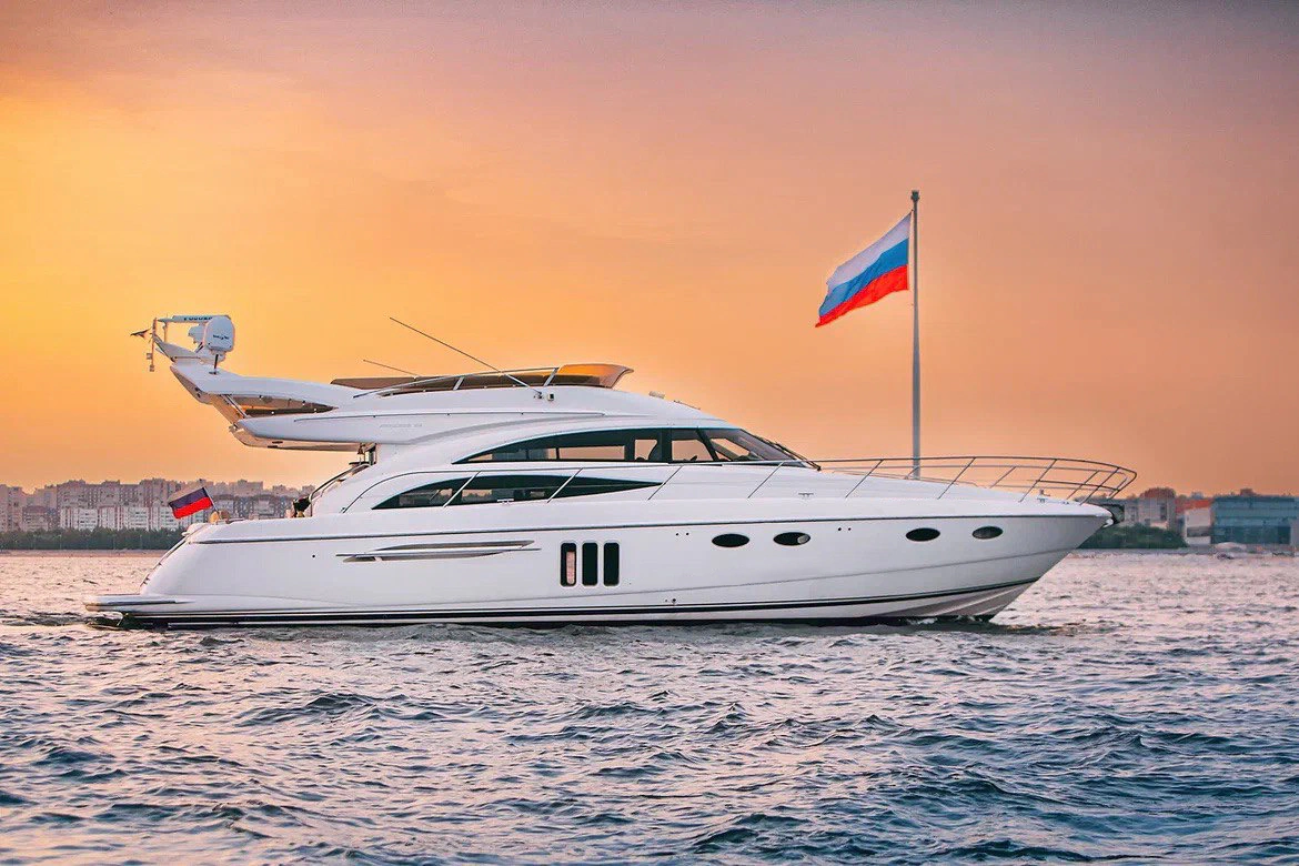 Аренда яхты Princess 58 image- 3